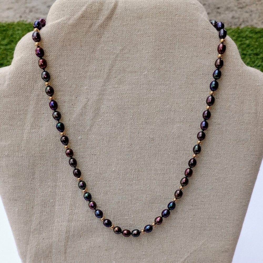 Dark pearls Necklace/choker